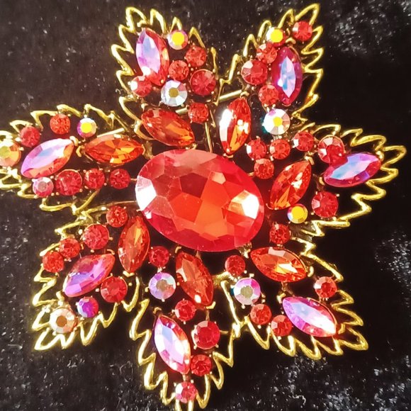 Gorgeous Prong set Red Rhinestone Brooch !! - Picture 2 of 5